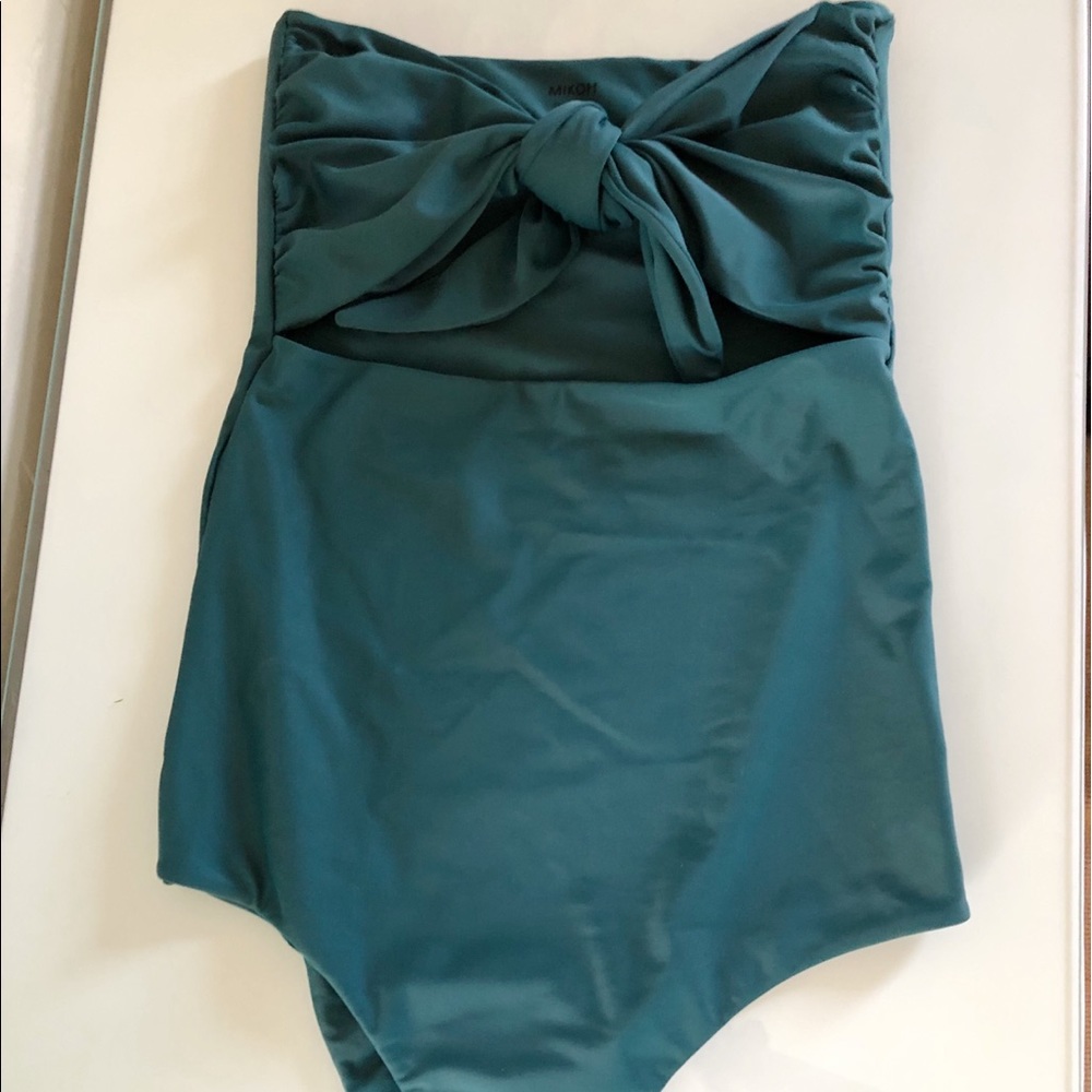 Mikoh Lana One Piece in the color “honu” size XL